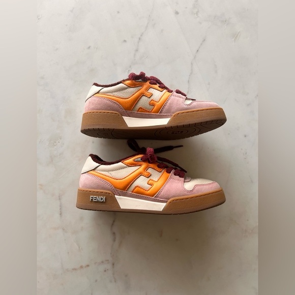 Fendi - Picture 2 of 14